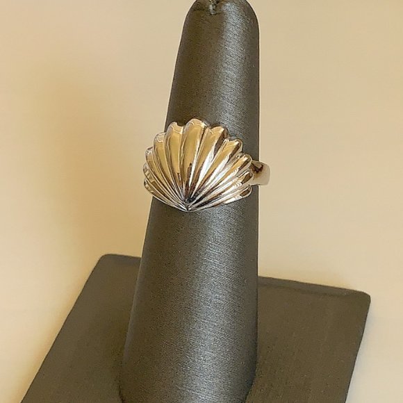 925 Sterling Silver Shell Wide Adjustable Ring - Picture 5 of 12